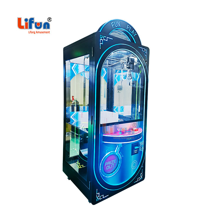 Remote Control Crown Claw Machine For Commercial